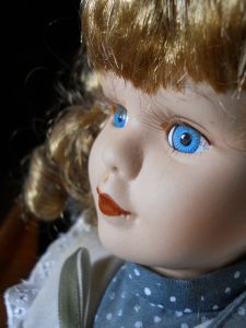 doll-361150_1280